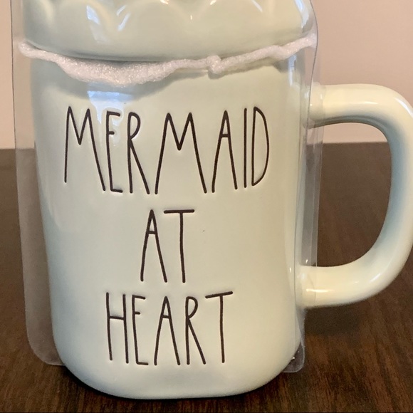 Rae Dunn MERMAID AT HEART Ceramic Figural Topper Mug - Picture 4 of 10